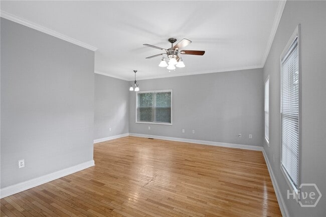 Photo - 472 First Street