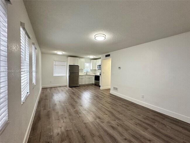 Photo - 2910 Pierce St Unidad 101