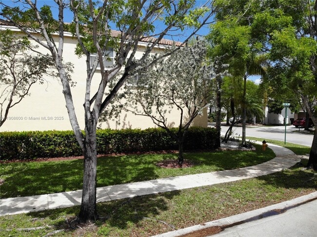 Photo - 15562 SW 50th Ct