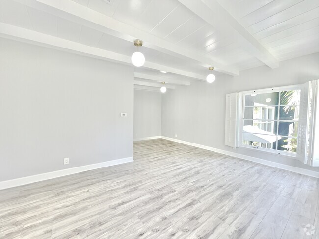 Building Photo - 2029 S Beverly Glen Blvd Unit 2029 Rental