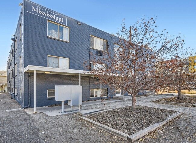 Flats at Mississippi