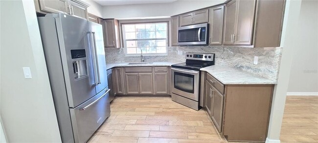 Photo - 816 Brimfield Ct