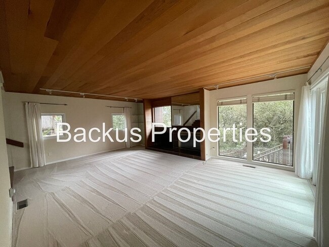 Photo - 14685 Charter Oak Blvd