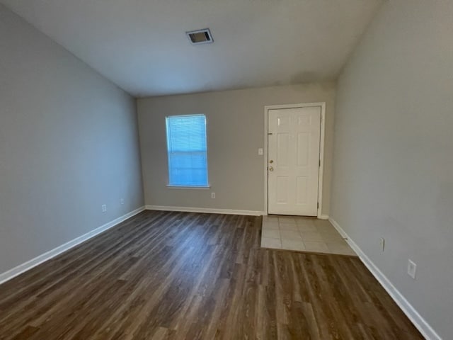 Photo - 504 Edgecliff Ln