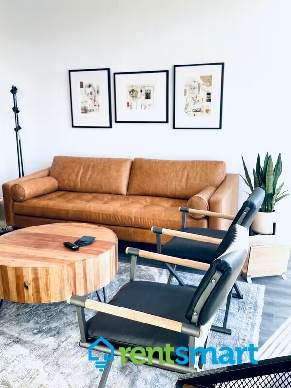 Building Photo - 119 B N 2nd St W