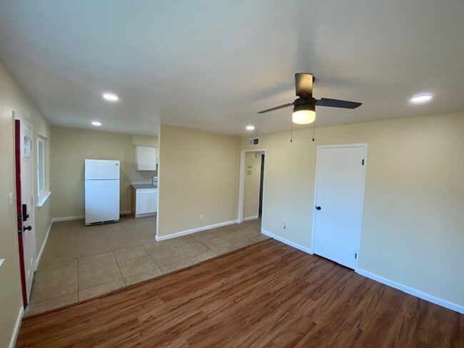 Photo - 5712 Kenneth Ave Unit 5712 Kenneth Ave #B