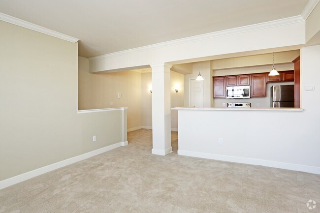 1BR + Den, 1BA - The Ashley/975 SF - Living Room