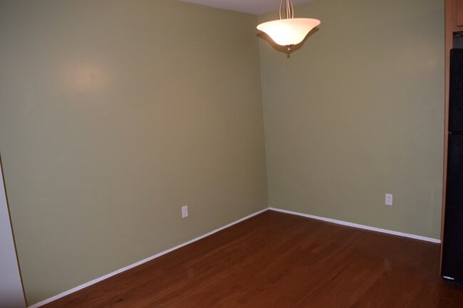 Nook - 2425 Torquay Ave Unit 108