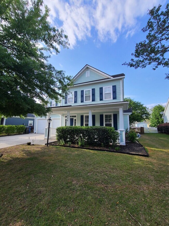 Photo - Welcome Home to Comfort and Style in North Charleston, SC!