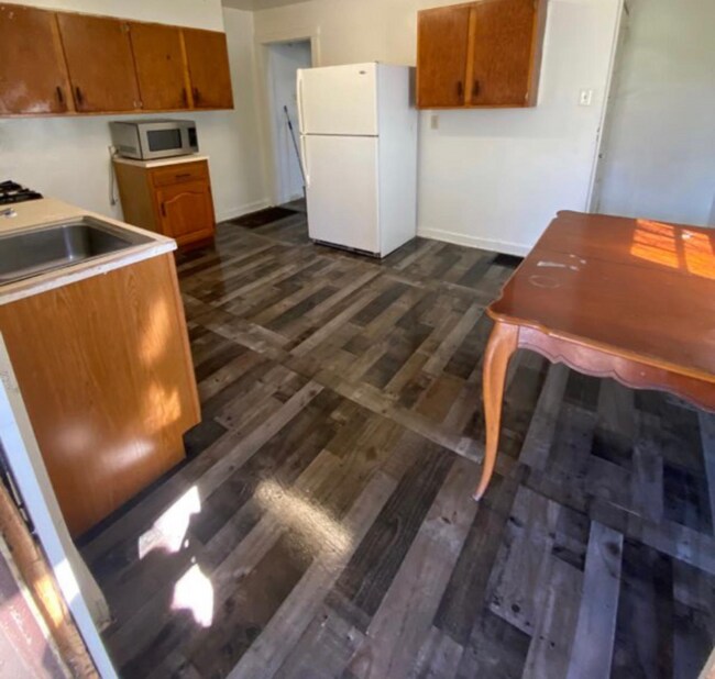 Photo - 421-423-423 Caldwell St Unit 423