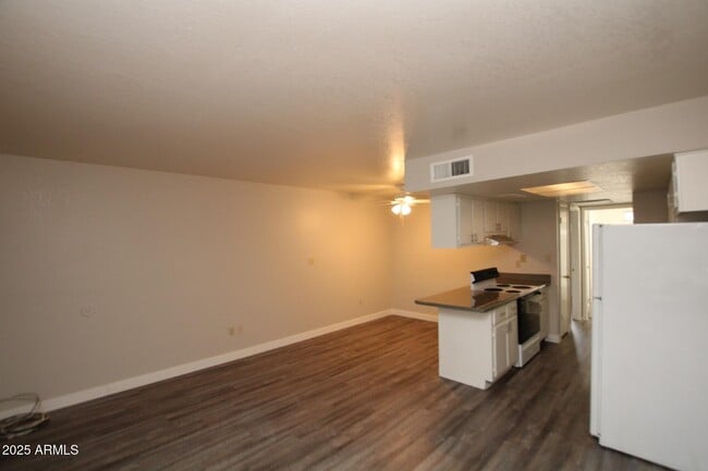 Photo - 3004 E Waltann Ln Unit 6