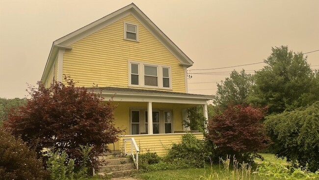 Building Photo - 588 Hartford Ave W Unit 2