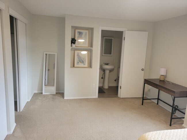 Photo - 431 31st Ave E Unit Upstairs