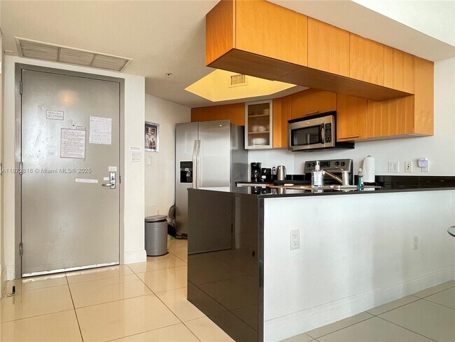 Photo - 1750 N Bayshore Dr Unit 5614