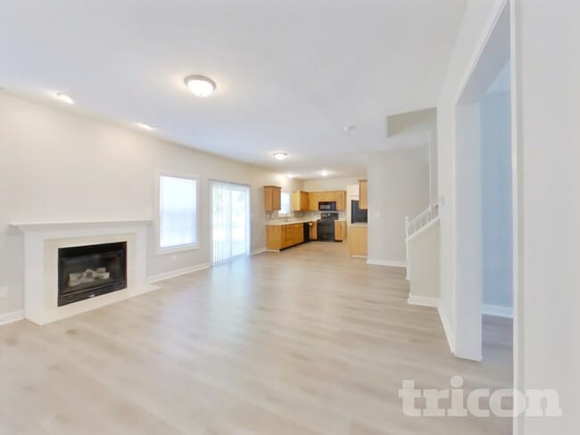 Photo - 2990 Parkview Dr