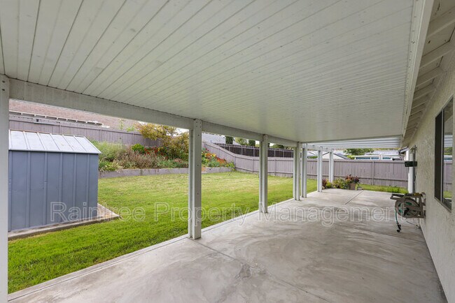 Photo - 732 Butterfield Rd