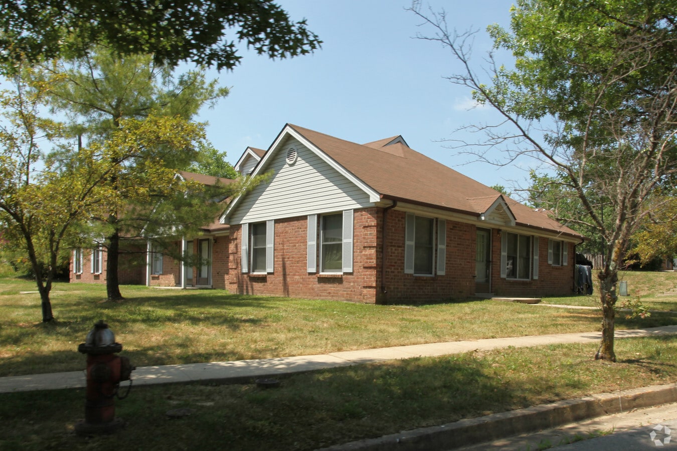 Squire Lake Townhomes - Squire Lake Townhomes