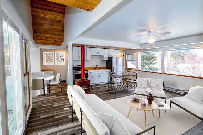 Photo - 1422 S Willson Ave Unidad 1422 S Willson #A