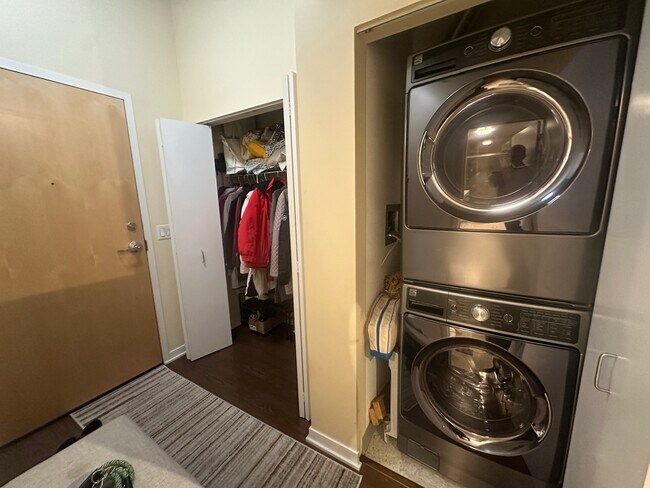 Photo - 1345 S Wabash Ave