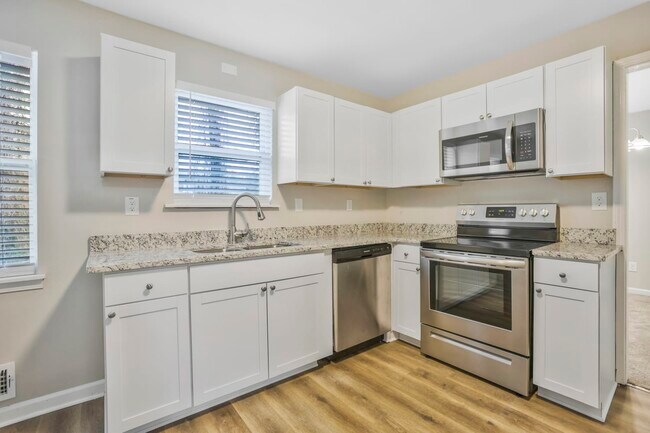 Photo - 4418 Newcastle Cir