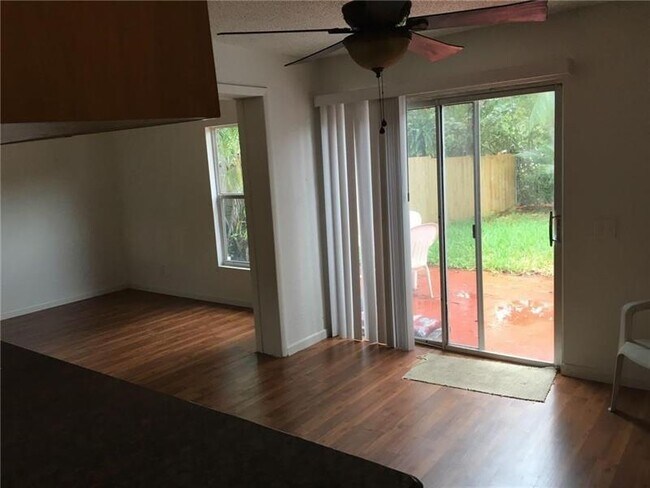 Photo - 264 Sunshine Dr