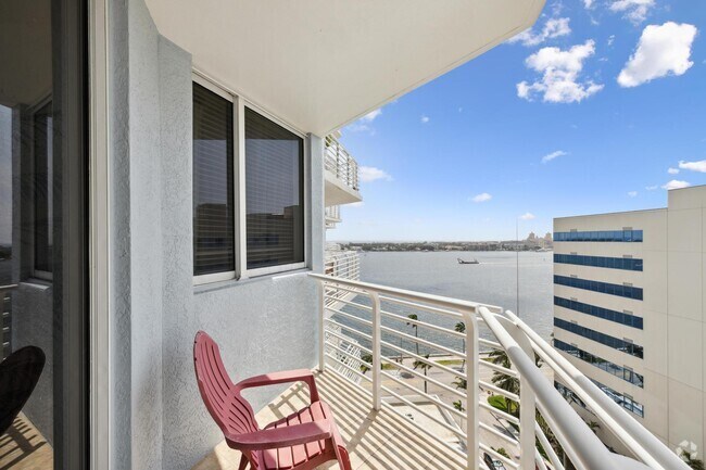Building Photo - 1551 N Flagler Dr Unit 1415 Rental