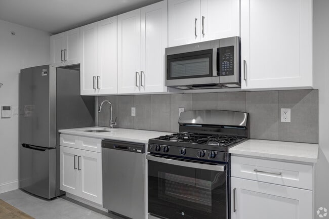 Photo - 186 Market St