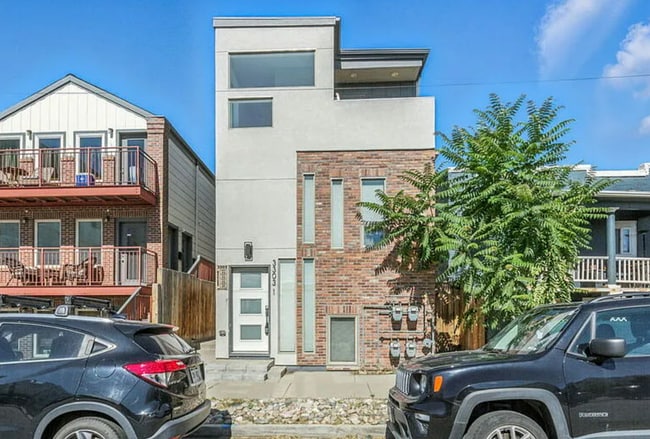 Building Photo - 3303 Navajo St Unit 2