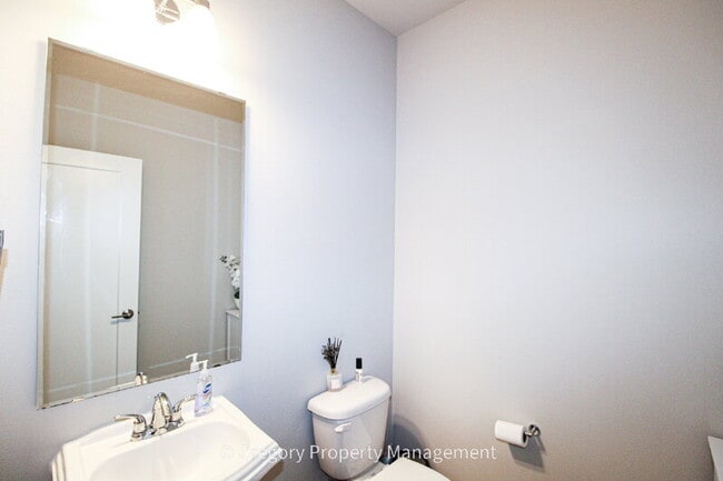 Photo - 19209 8th Ave W