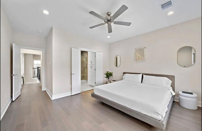 Photo - 3703b Bolin Rd