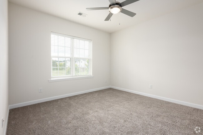 Willow - 1,170SF - Primary Bedroom