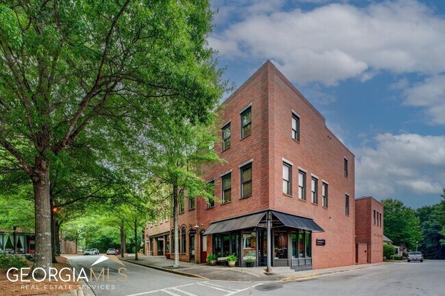 Photo - 4173 Raphael Street