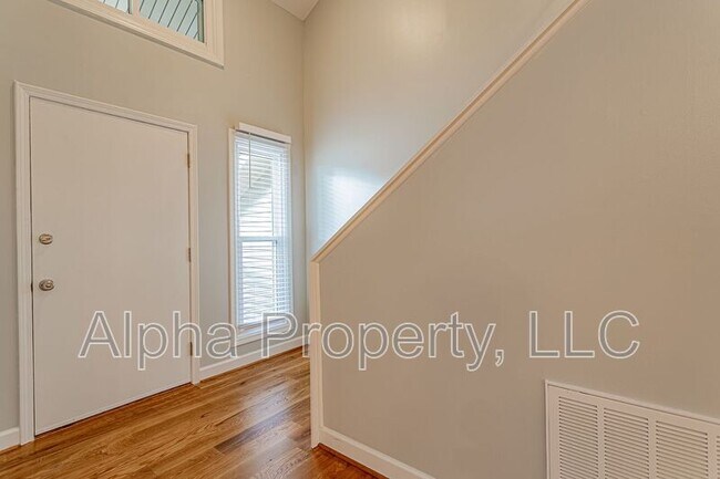 108 Duquesne Dr