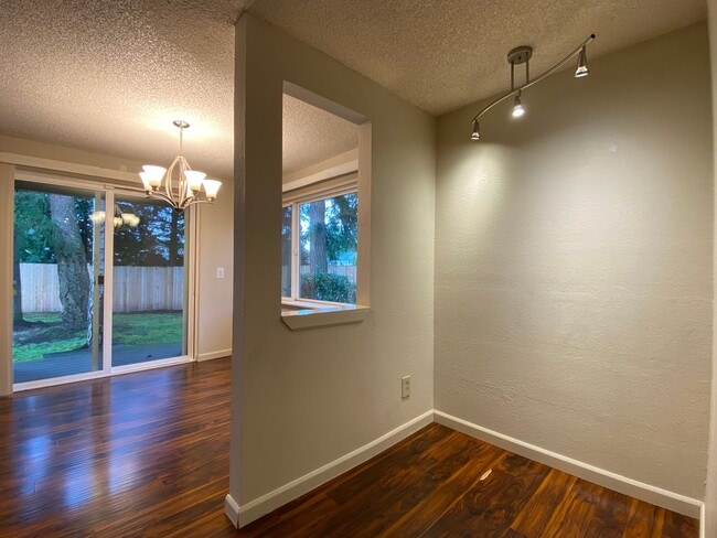 Photo - Practical 3 bedroom Des Moines Condo