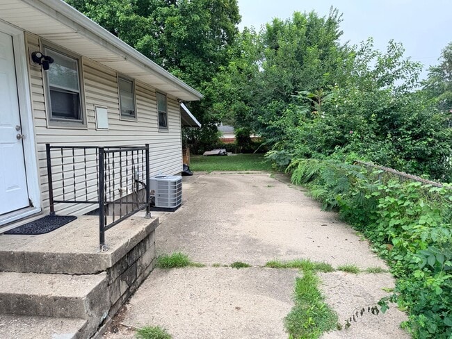 Photo - 796 S Ashburton Rd
