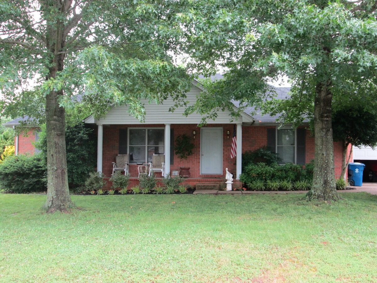 Coming Soon ! 3bed 2.5 bath home , Siegel... - Coming Soon !  3bed 2.5 bath home , Siegel...