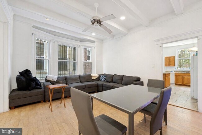 Photo - 329 N 34th St