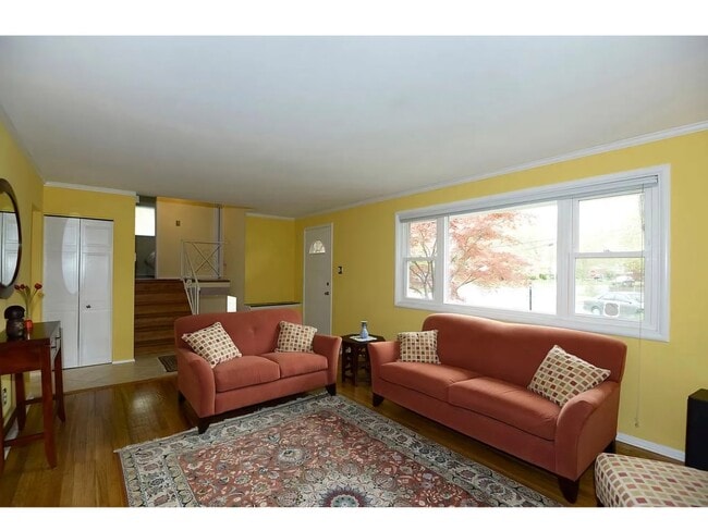 Photo - 2511 Harmon Rd