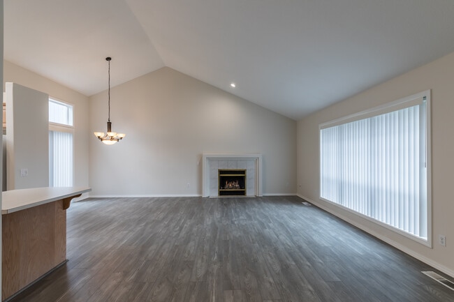 Photo - 33383 SW Sequoia St