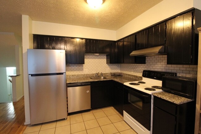 1212 Mountain View Dr