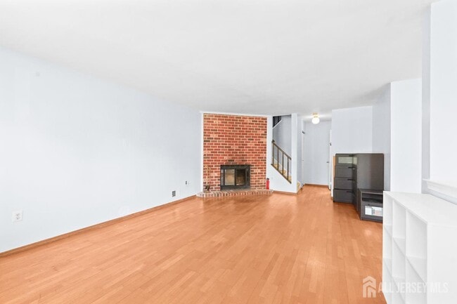 Photo - 19 Covington Ct