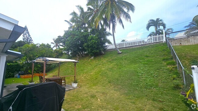 Building Photo - RARE!!! 5 bedroom on Kalaheo Hillside Rental
