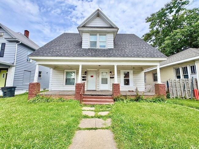 Building Photo - 1416 Miami St Unit 3
