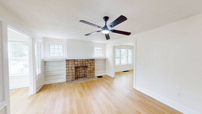 Photo - 978 Linwood Ave