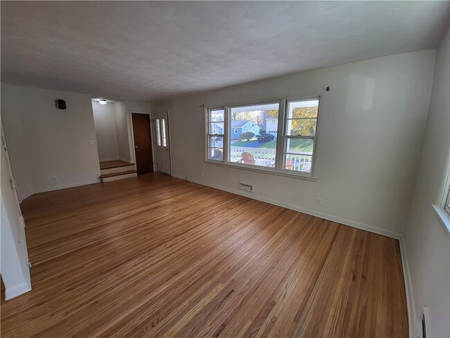 Photo - 59 Pinnacle Rd