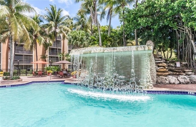 Photo - 19455 NE 10th Ave Unidad 1-312