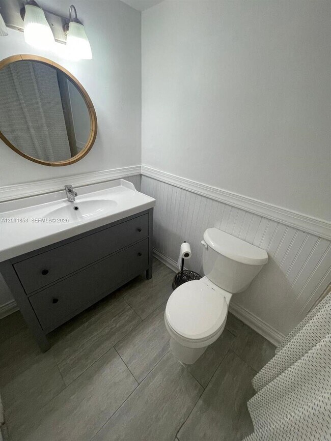 Photo - 2625 Collins Ave Unit 502