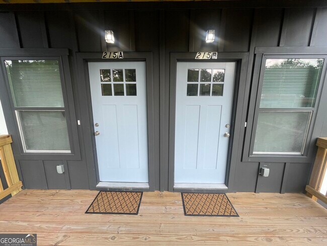 Photo - 215 Anderson Ave NW