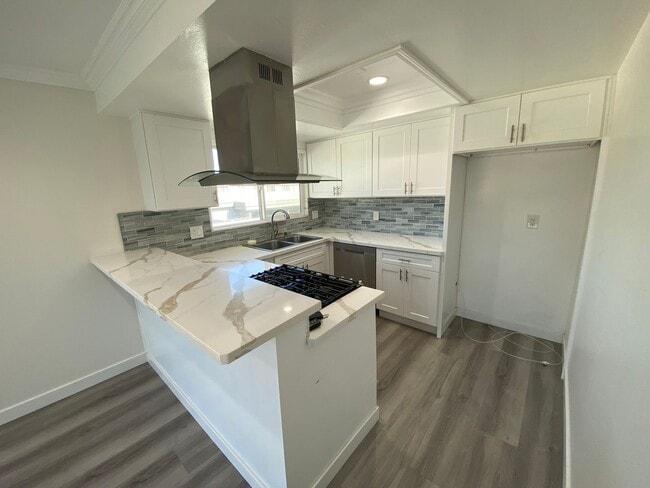 Photo - Newly Remodeled 2 Bedroom Fountain Valley ... Unit #4