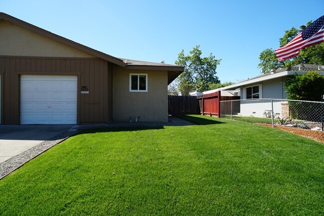 Charming 2 Bedroom, 1 Bathroom Home in Cit... - Charming 2 Bedroom, 1 Bathroom Home in Cit...